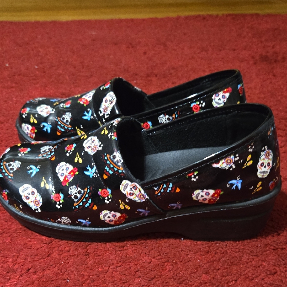 Woman Black Slip-On Shoes with Colorful Skull Design